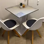Moderne Mit Waldflair Und Kaffeegenuss דירה *