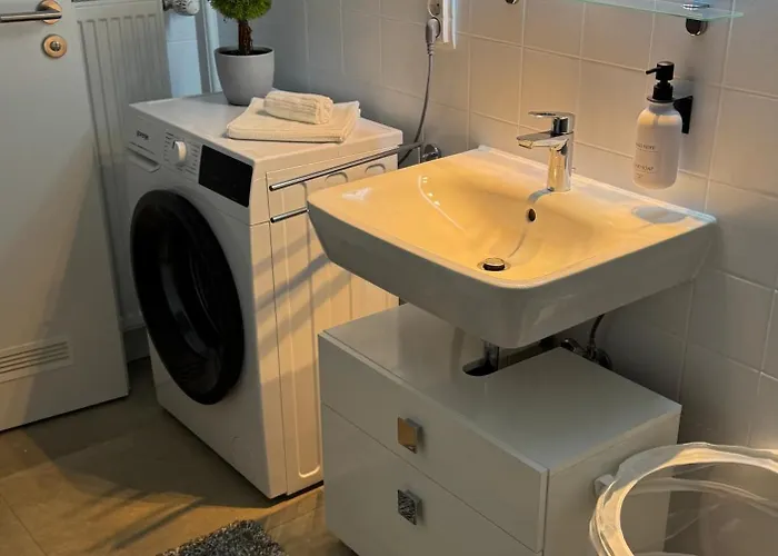 Moderne Mit Waldflair Und Kaffeegenuss *