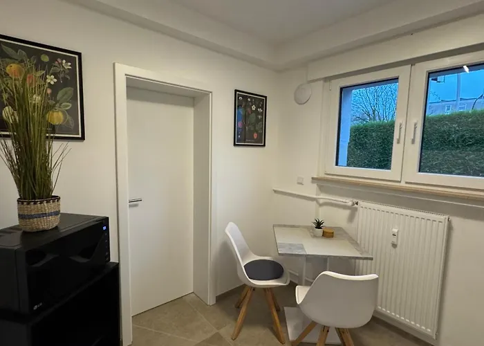 Moderne Mit Waldflair Und Kaffeegenuss